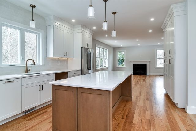 75 Cottage St, Natick, MA 01760