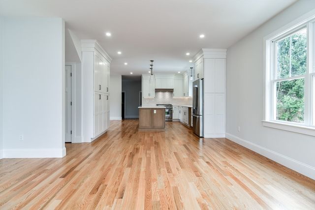 75 Cottage St, Natick, MA 01760