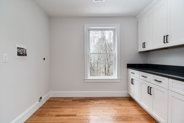 75 Cottage St, Natick, MA 01760