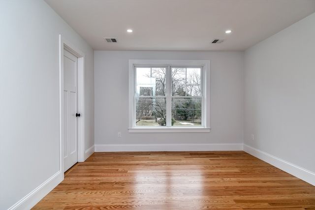 75 Cottage St, Natick, MA 01760