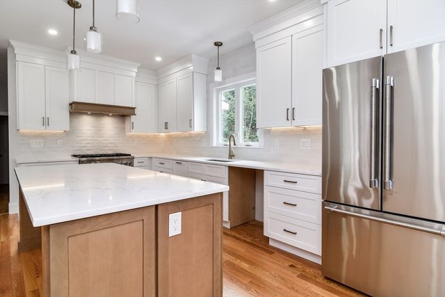 75 Cottage St, Natick, MA 01760