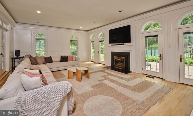 36 TIMBER KNOLL DR, Washington Crossing, PA 18977