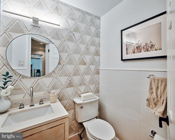 36 TIMBER KNOLL DR, Washington Crossing, PA 18977
