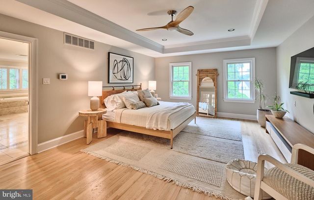 36 TIMBER KNOLL DR, Washington Crossing, PA 18977