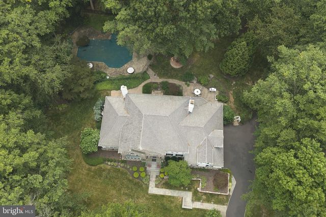 36 TIMBER KNOLL DR, Washington Crossing, PA 18977