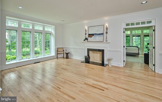 36 TIMBER KNOLL DR, Washington Crossing, PA 18977
