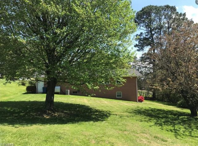 2149 Margaret Drive, Mount Airy, NC 27030