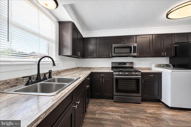 5 S PENNEWELL DR, Wilmington, DE 19809