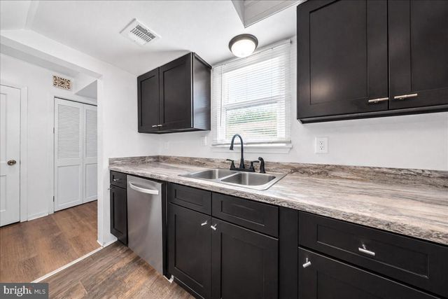 5 S PENNEWELL DR, Wilmington, DE 19809
