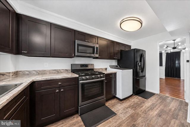 5 S PENNEWELL DR, Wilmington, DE 19809