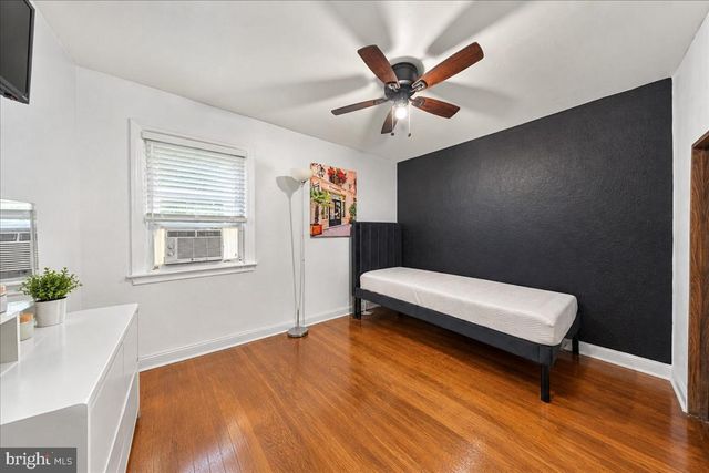 5 S PENNEWELL DR, Wilmington, DE 19809