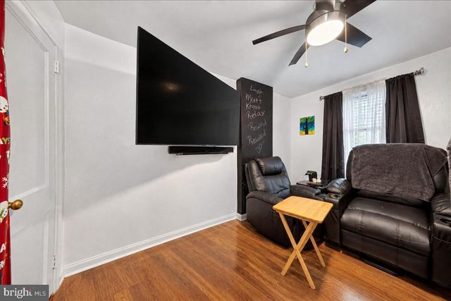 5 S PENNEWELL DR, Wilmington, DE 19809
