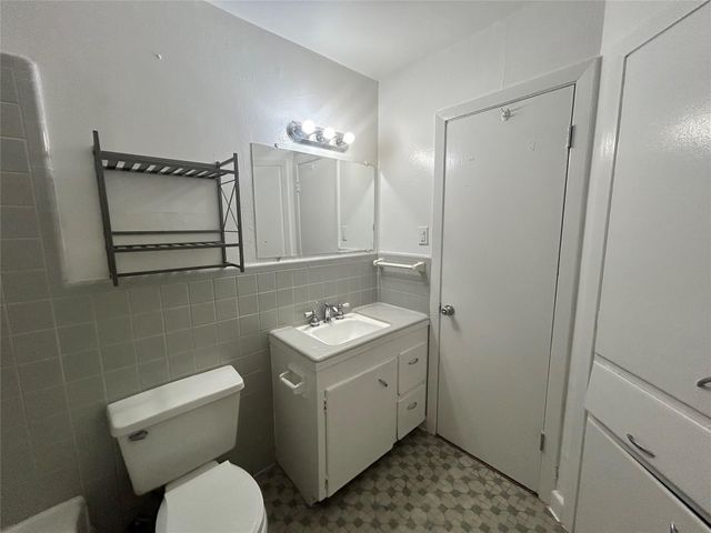 3520 Garrott 3, Houston, TX 77006