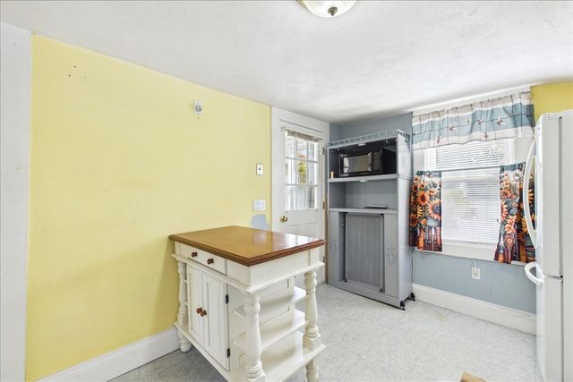 140 Lake St, Weymouth, MA 02189