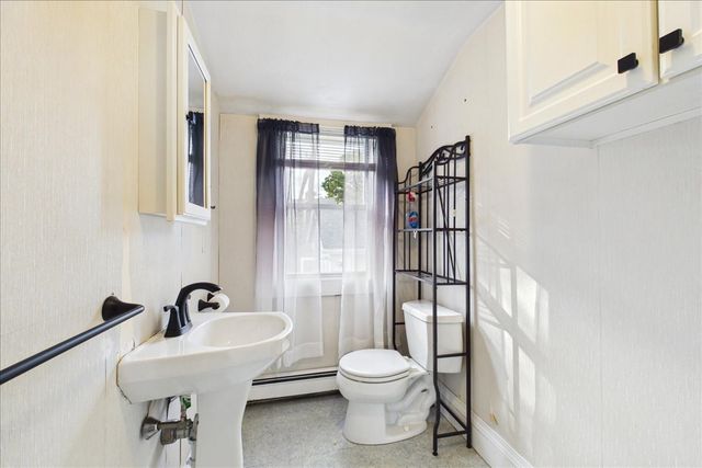 140 Lake St, Weymouth, MA 02189