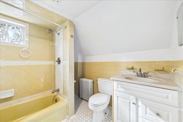 140 Lake St, Weymouth, MA 02189