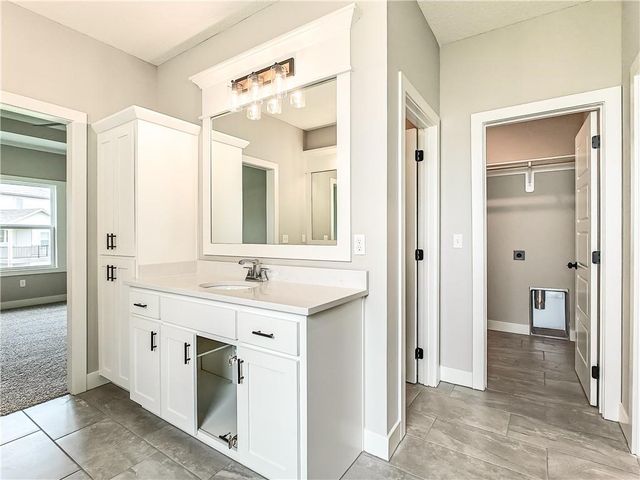 9323 Pickering Street, Lenexa, KS 66227