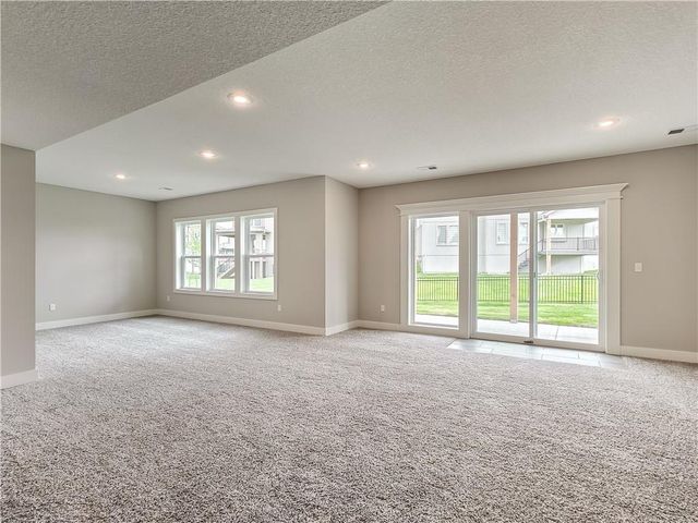 9323 Pickering Street, Lenexa, KS 66227