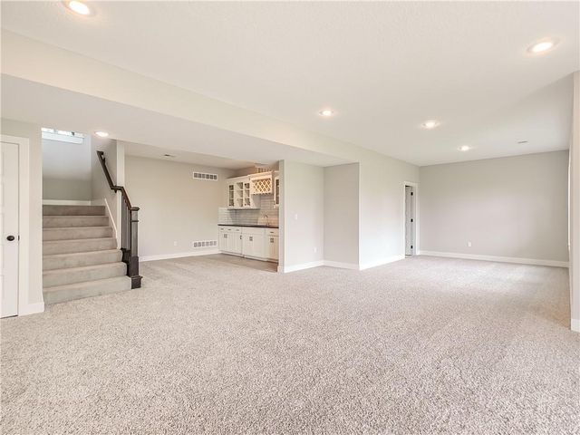9323 Pickering Street, Lenexa, KS 66227