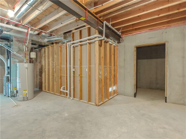 9323 Pickering Street, Lenexa, KS 66227