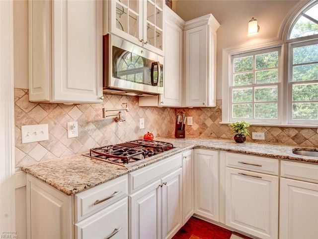 601 Coral Water CT, Chesapeake, VA 23322