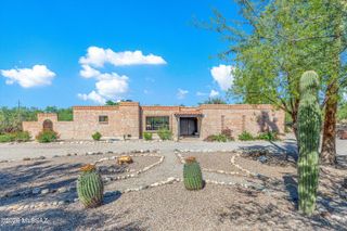 1642 W Calle Tiburon, Tucson, AZ 85704