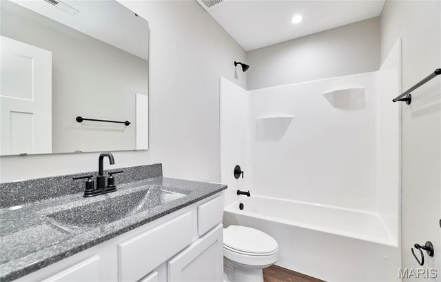 127 Peruque Creek Manor, Wright City, MO 63390