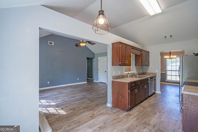 410 Joshua Circle, Ellabell, GA 31308