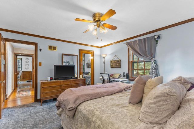 1636 S Triangle AVENUE, New Berlin, WI 53151