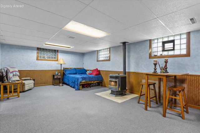 1636 S Triangle AVENUE, New Berlin, WI 53151