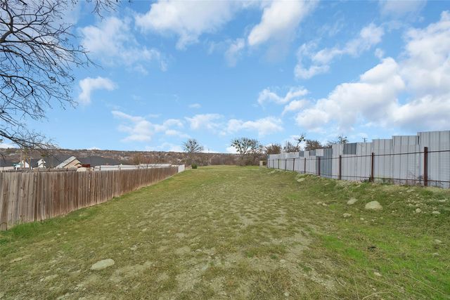 2909 Pearl Avenue, Fort Worth, TX 76106