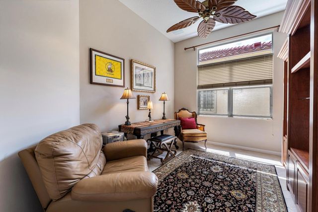 1914 Via Castello, Wellington, FL 33411