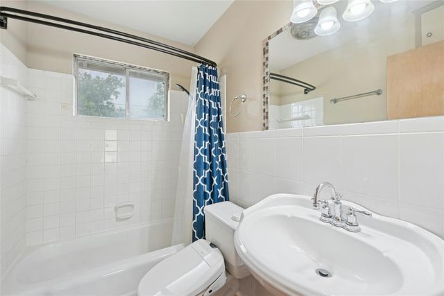 7000 Miranda DR, Austin, TX 78752