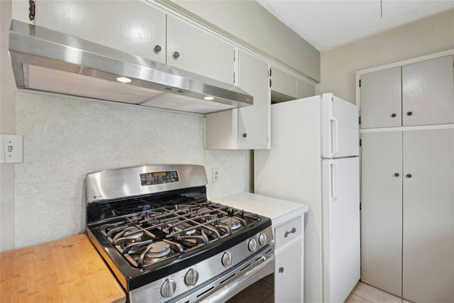 7000 Miranda DR, Austin, TX 78752