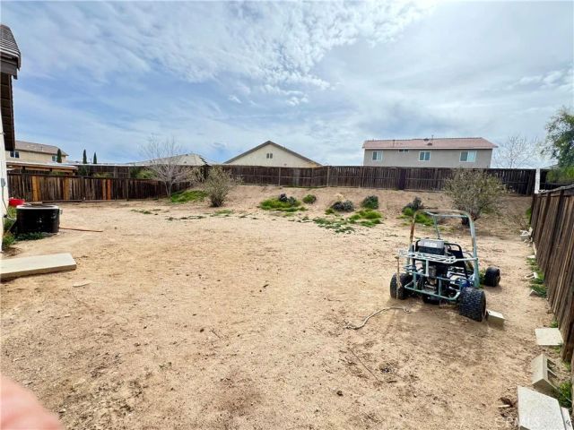 13831 Coolidge, Oak Hills, CA 92344