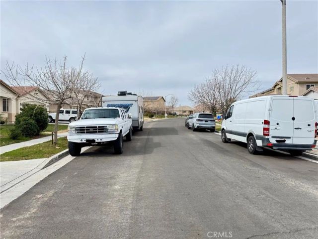 13831 Coolidge, Oak Hills, CA 92344