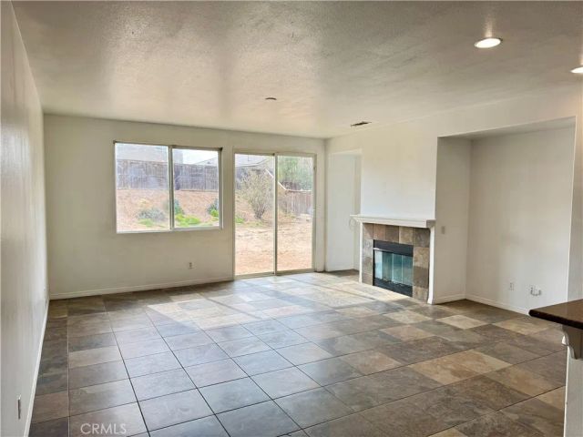 13831 Coolidge, Oak Hills, CA 92344