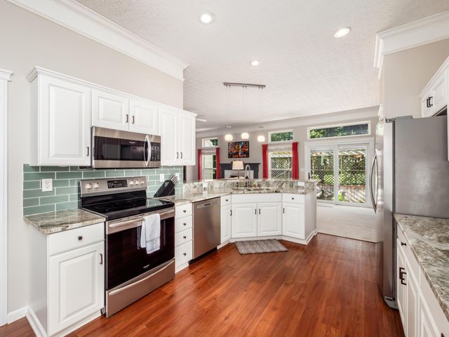 247 Chasely Circle, Powell, OH 43065