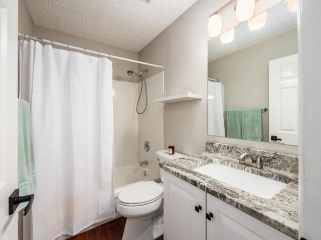 247 Chasely Circle, Powell, OH 43065