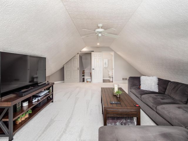 247 Chasely Circle, Powell, OH 43065