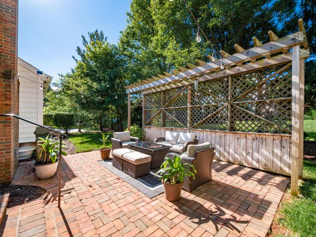 247 Chasely Circle, Powell, OH 43065