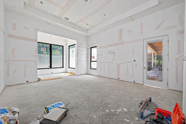 7746 Dog Wood Acres Drive, Montgomery, TX 77316