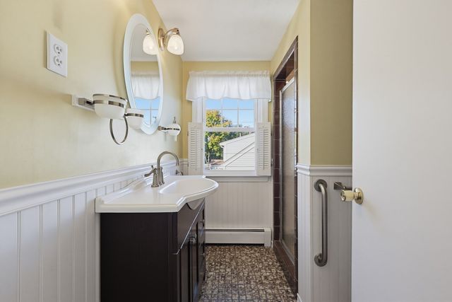 699 Pleasant St, Norwood, MA 02062