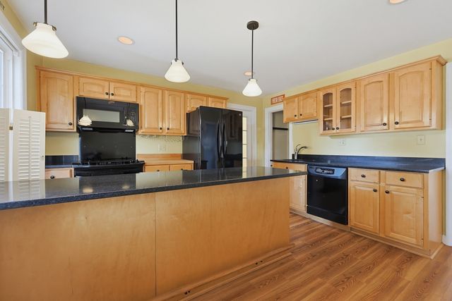 699 Pleasant St, Norwood, MA 02062