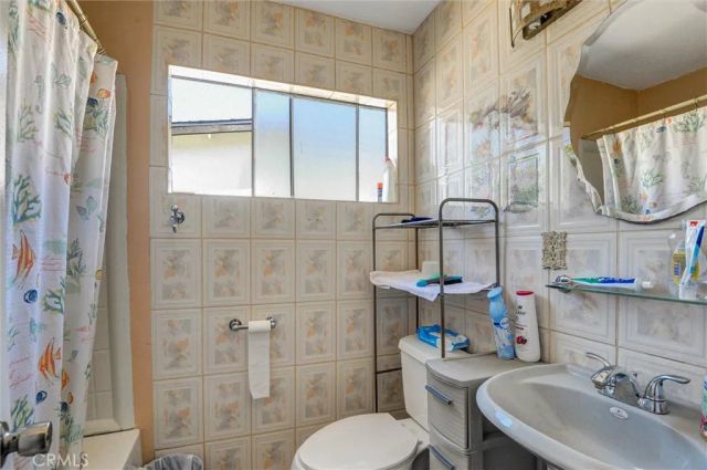 1887 Waters Avenue, Pomona, CA 91766