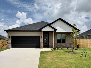 1810 Bugg Street, Pea Ridge, AR 72751