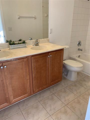 5907 Glasgow Way, Tamarac, FL 33321