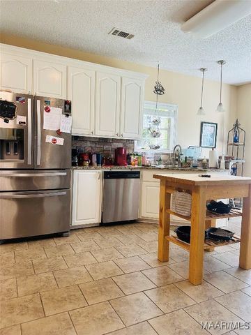 258 Ocmulgee Drive, Valley Grande, AL 36701