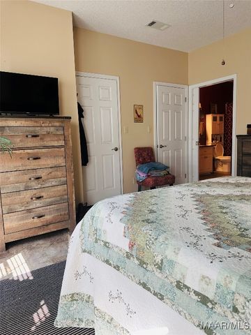 258 Ocmulgee Drive, Valley Grande, AL 36701