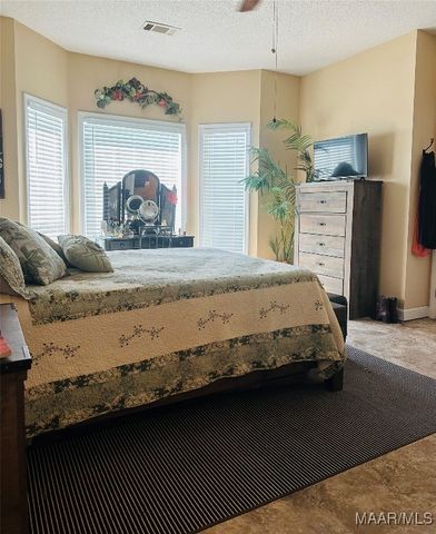 258 Ocmulgee Drive, Valley Grande, AL 36701